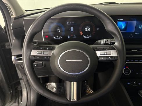 Used 2025 Hyundai Tucson SEL FWD image 19