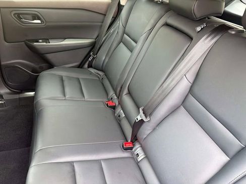 Used 2023 Nissan Rogue SL AWD/4WD image 15
