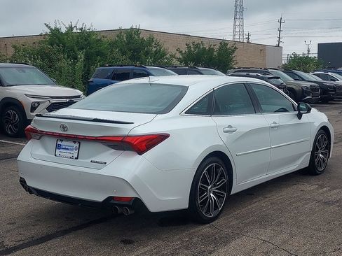 Used 2019 Toyota Avalon Touring w/ Advanced Safety Package FWD image 7