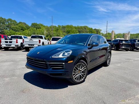 Used 2021 Porsche Cayenne AWD/4WD image 2