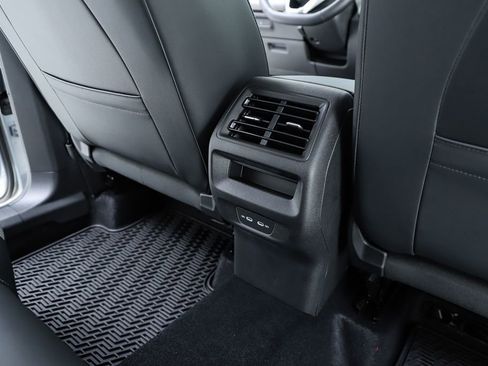 New 2026 Volkswagen Tiguan SE image 37