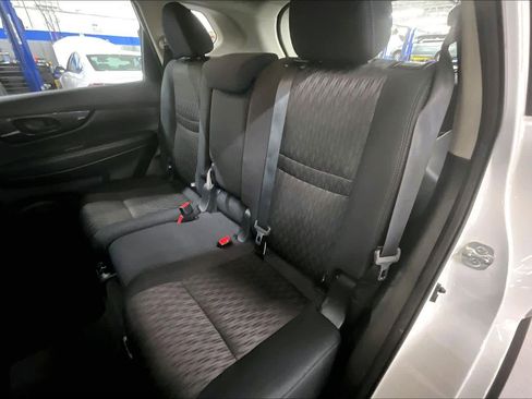 Used 2019 Nissan Rogue S image 55