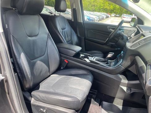 Used 2016 Ford Edge Titanium w/ Technology Package FWD image 12
