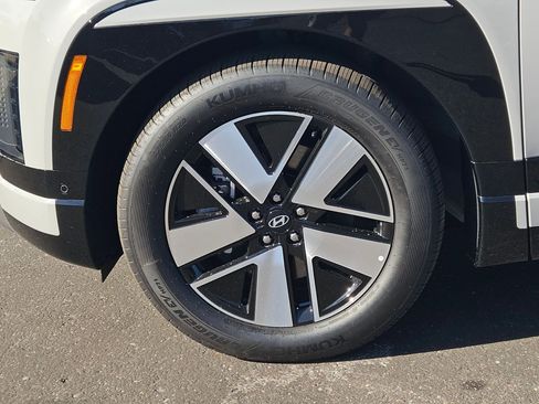 New 2026 Hyundai Ioniq 9 SEL image 6