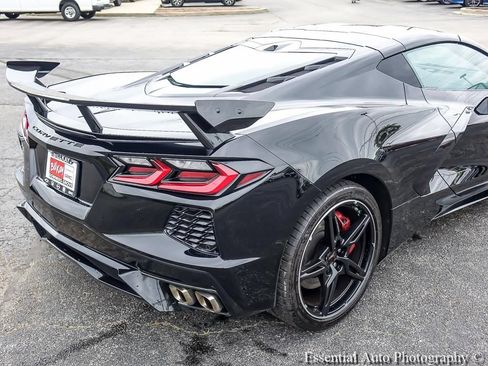 Used 2023 Chevrolet Corvette Stingray Preferred Cpe w/ Z51 Performance Package RWD image 8