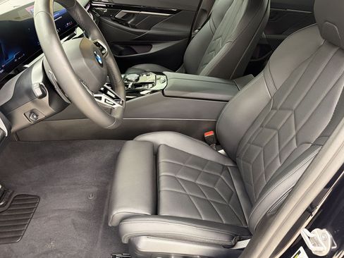 Used 2026 BMW 530i xDrive AWD/4WD image 5