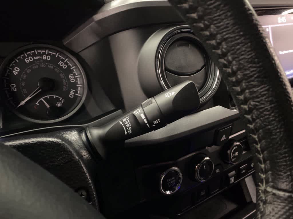 Used 2020 Toyota Tacoma TRD Off-Road AWD/4WD image 23