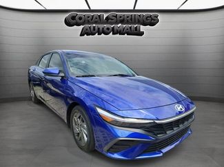 Used 2024 Hyundai Elantra SEL FWD video 1