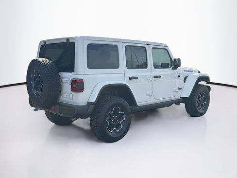Used 2023 Jeep Wrangler Unlimited Rubicon 4xe w/ Cold Weather Group AWD/4WD image 9