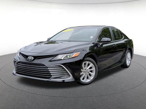 Used 2023 Toyota Camry LE FWD image 1
