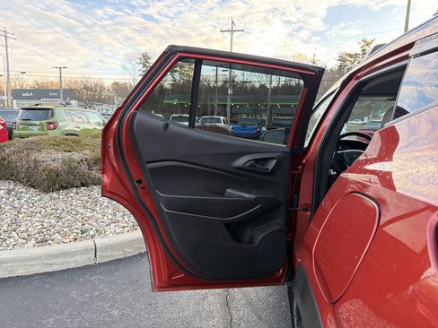 Certified 2024 Chevrolet Trax ACTIV w/ Driver Confidence Package image 28