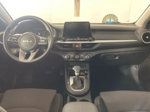 Used 2024 Kia Forte LXS image 7