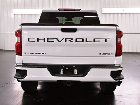 Used 2025 Chevrolet Silverado 1500 Custom w/ Turbomax Blackout Package AWD/4WD image 6