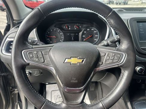 Used 2018 Chevrolet Equinox LT image 14