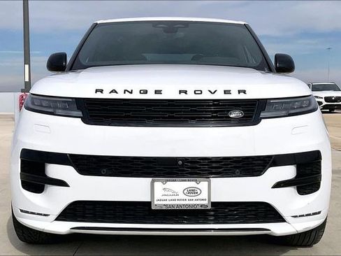 Used 2024 Land Rover Range Rover Sport Dynamic SE image 3