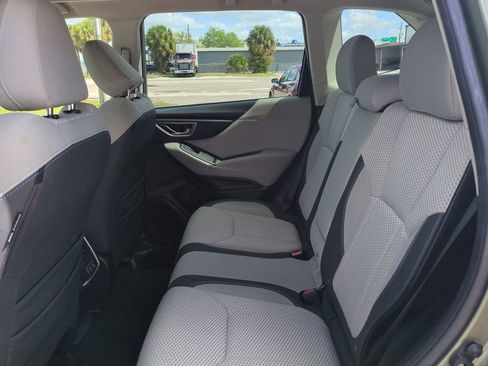Used 2020 Subaru Forester Premium image 16