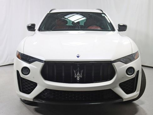 Used 2022 Maserati Levante GT image 9