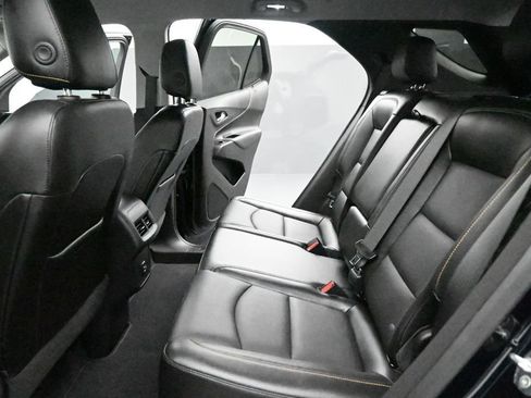 Used 2021 Chevrolet Equinox LT FWD image 19