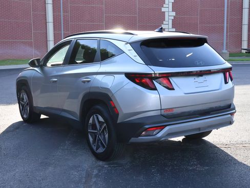 Used 2025 Hyundai Tucson SEL FWD image 7