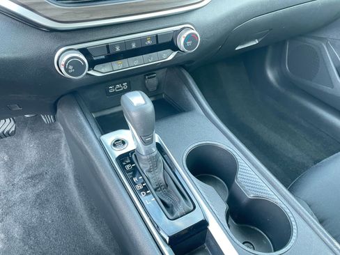 Used 2025 Nissan Altima 2.5 SV image 42