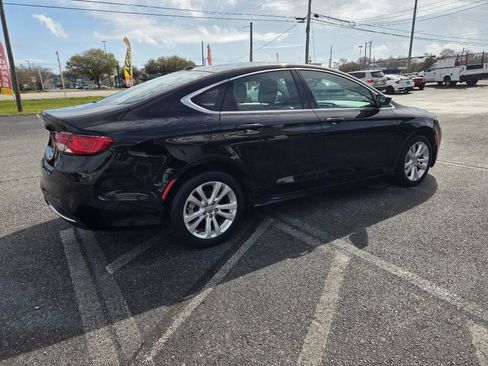 Used 2016 Chrysler 200 Limited w/ Convenience Group image 6