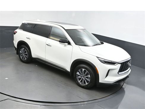 Certified 2025 INFINITI QX60 Pure image 38