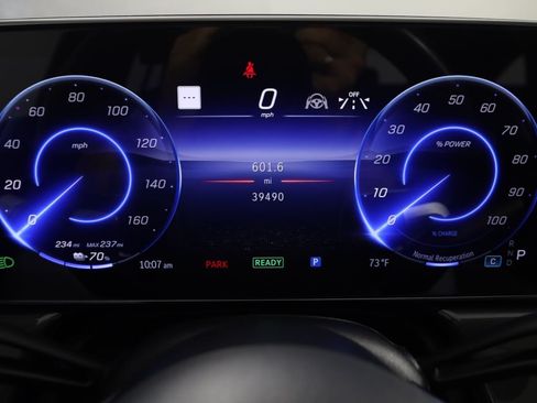 Used 2022 Mercedes-Benz EQS 450+ Sedan image 26