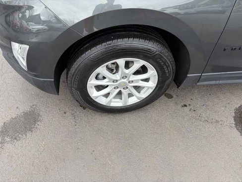 Used 2018 Chevrolet Equinox LT AWD/4WD image 32