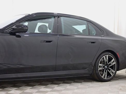 Used 2023 BMW i7 xDrive60 w/ Executive Package 2 image 5