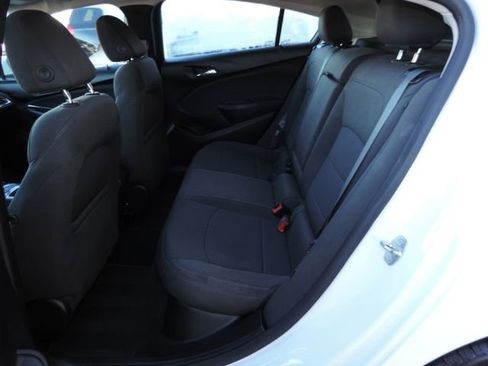 Certified 2017 Chevrolet Cruze LT w/ Convenience Package image 14