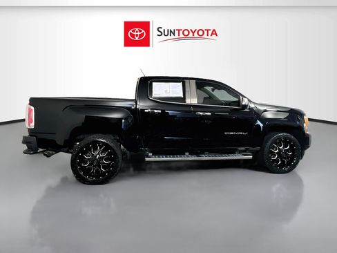 Used 2021 GMC Canyon Denali RWD image 2