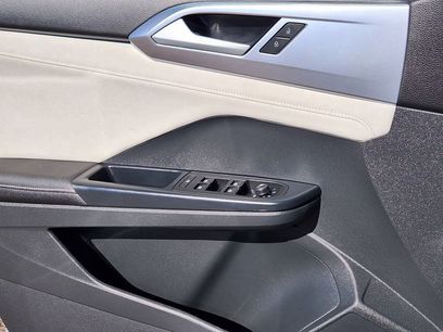 Used 2025 Volkswagen Taos SE