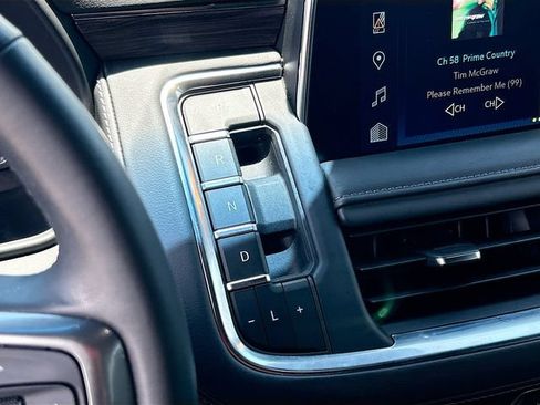 Used 2023 Chevrolet Tahoe LT w/ Luxury Package RWD image 14