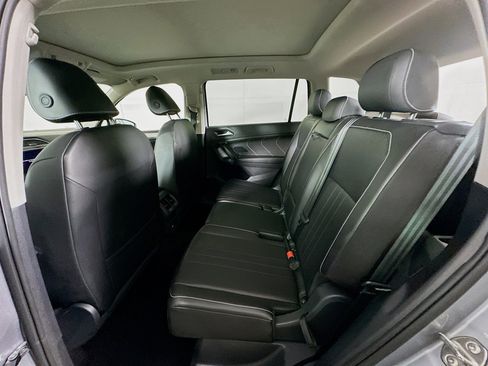 Used 2024 Volkswagen Tiguan SE image 26