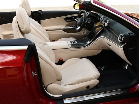 Used 2024 Mercedes-Benz CLE 300 4MATIC Cabriolet image 65