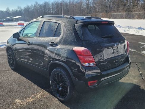 Used 2022 Chevrolet Trax LT w/ Driver Confidence Package image 9