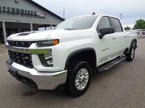 Used 2022 Chevrolet Silverado 2500 LT AWD/4WD image 1