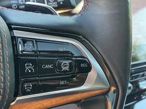 Used 2022 Jeep Grand Cherokee Summit AWD/4WD image 24