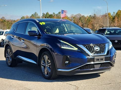 Used 2019 Nissan Murano Platinum w/ Cargo Package image 2