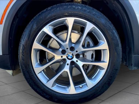 Used 2024 BMW X5 xDrive40i w/ Premium Package image 11