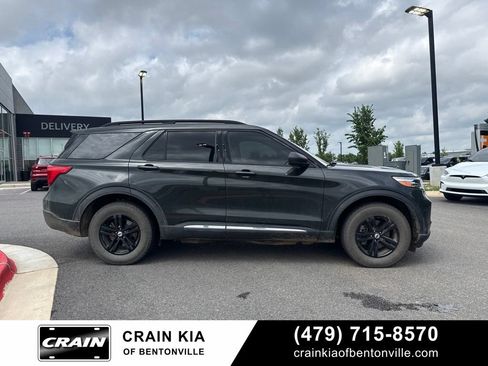 Used 2022 Ford Explorer XLT w/ Equipment Group 202A AWD/4WD image 3