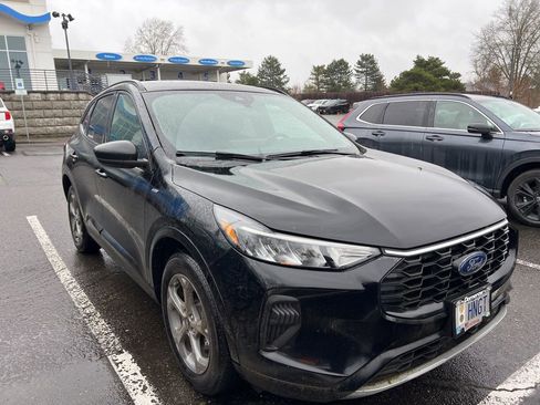 Used 2023 Ford Escape ST-Line w/ Tech Pack #1 image 3