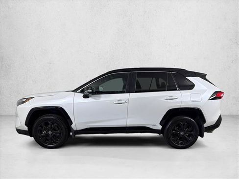Used 2024 Toyota RAV4 XSE AWD/4WD image 7