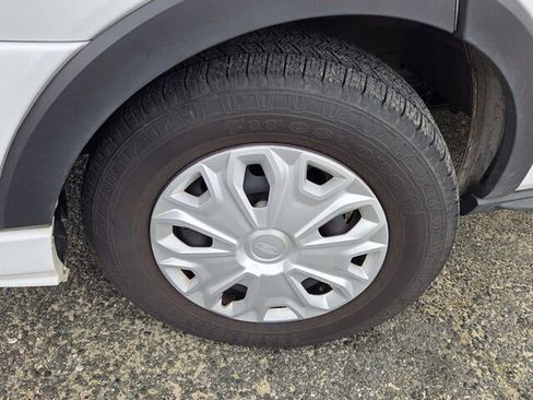 Used 2022 Ford Transit 350 XLT image 5