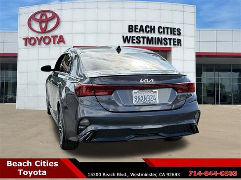 Used 2024 Kia Forte GT-Line w/ GT-Line Premium Package image 9