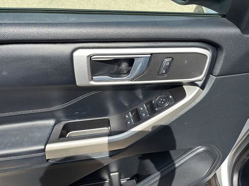 Certified 2020 Ford Explorer XLT w/ Equipment Group 202A AWD/4WD image 14