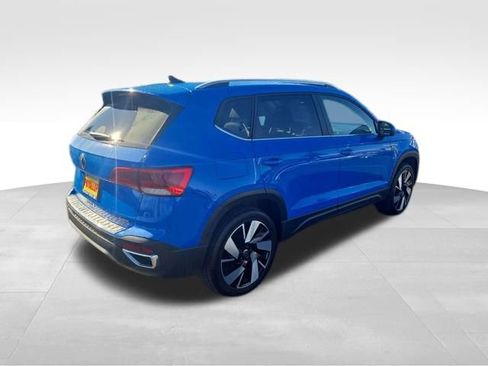 Used 2024 Volkswagen Taos SEL image 7
