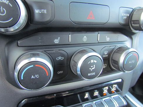 Used 2022 RAM 1500 Big Horn image 26