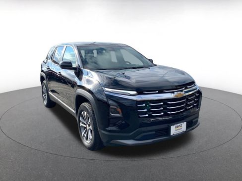 Used 2025 Chevrolet Equinox LT image 1