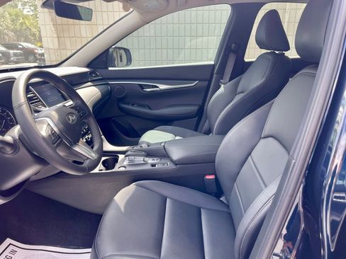 Used 2025 INFINITI QX50 Pure AWD/4WD image 10